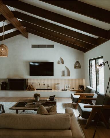 Two Acres Home gallery image 2