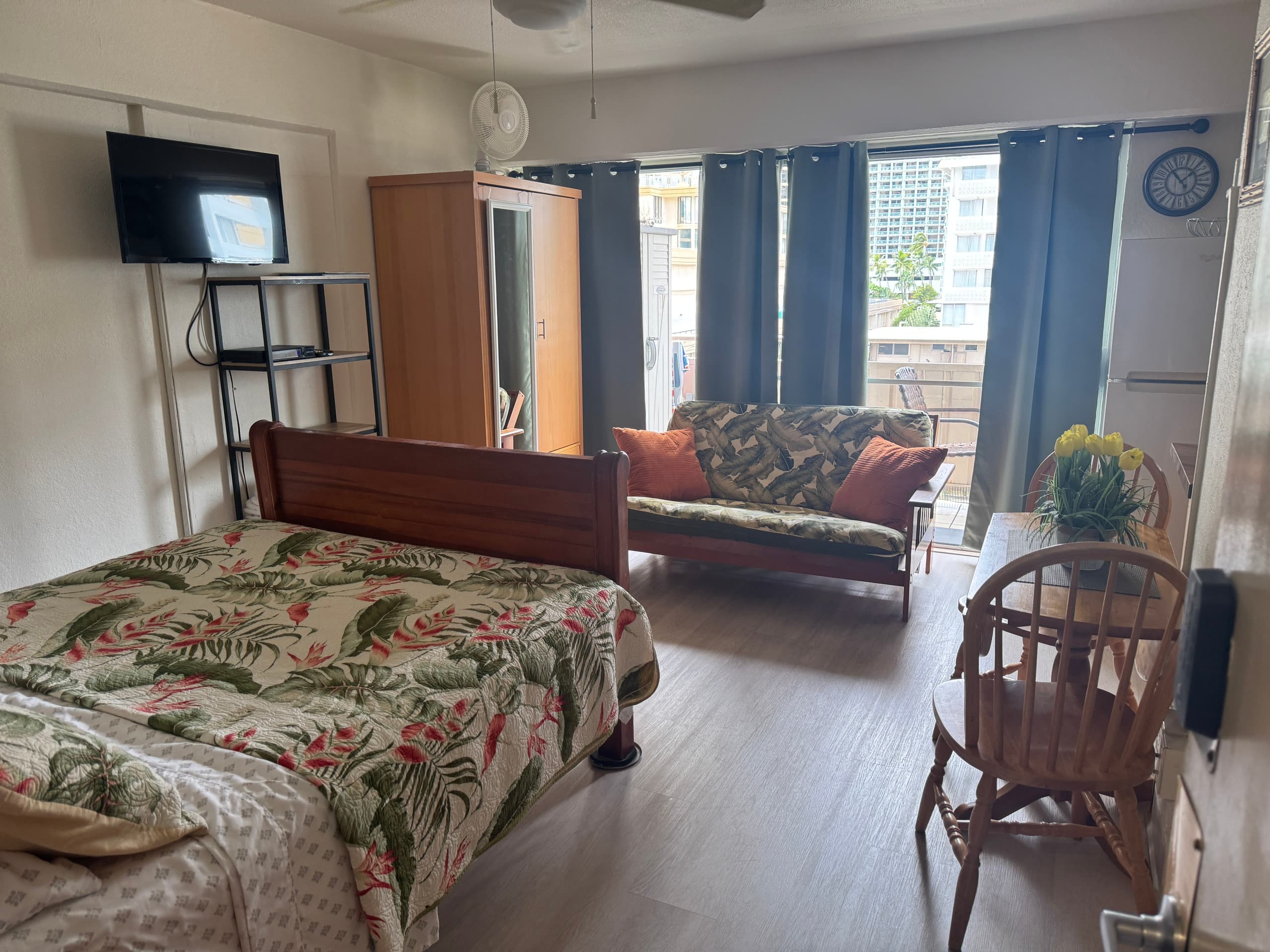 Studio apartment walking distance from the beach - Image 9