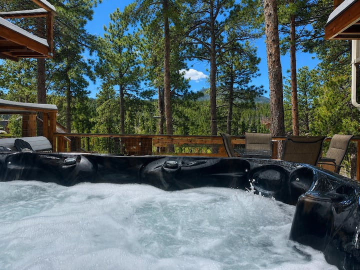 Ideal Couple's Retreat+Hot Tub+Dog Friendly