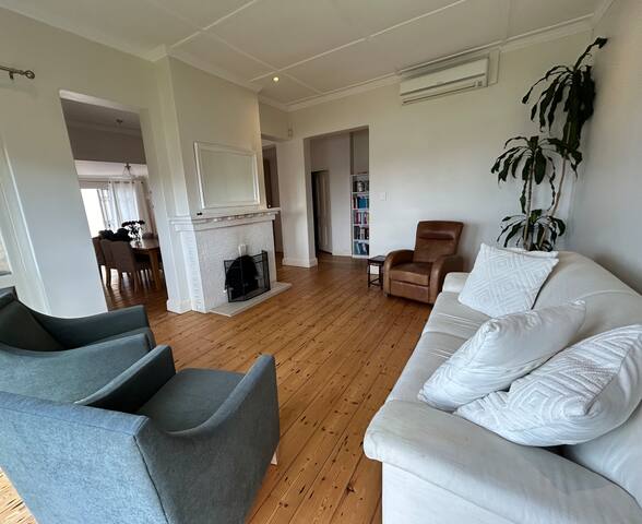 2 Bedroom-Sea Point Home with pool on Ocean View gallery image 4