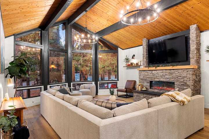 The Red Dog Lodge - Nevada City, CA