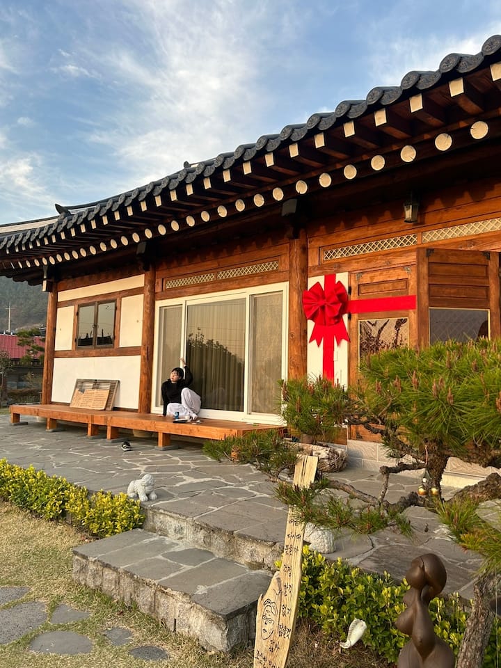 ღ 30 pyeong private house ღ 3 bedrooms, 2 bathrooms, 150 pyeong yard, barbecue, sunset view  Waoon…