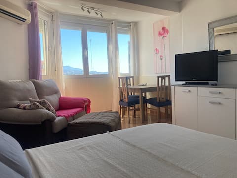 Torre del Mar : Studio with sea view, 150 m away