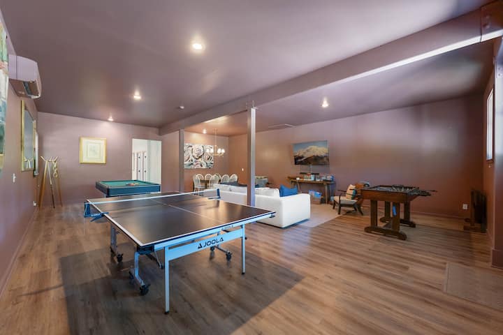 Ski Village Retreat, Bungalow & Game Room - Shasta - Mount Shasta, CA