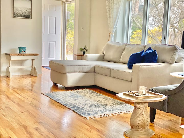 Scenic Stay Sparkling Home Heated Pool By Beaches - The Hamptons, NY