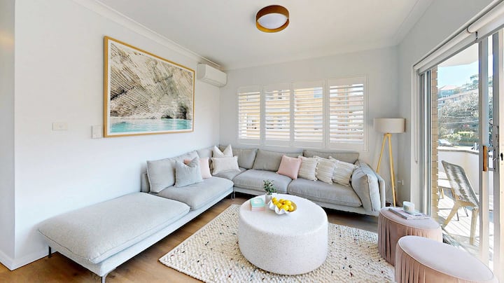 Coogee By The Coast - Bondi Beach