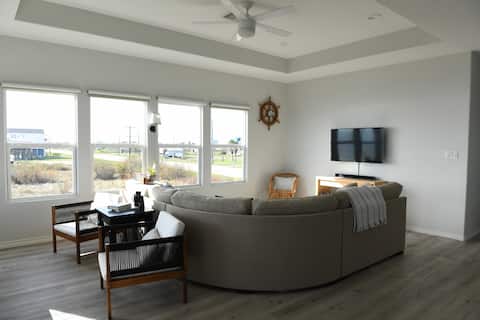 Successful Airbnb property: Beach Front Oasis with Breath-taking Views in Bolivar Peninsula