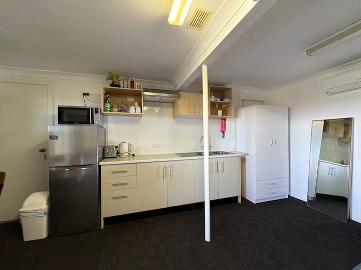 No.2 Entire  Beach Side Apartment Ocean Views Too - Coffs Harbour