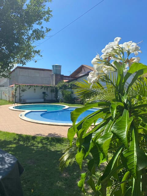 Top Airbnb: Amazing home for families with children em Barra De Santo Antônio