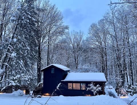 Nestled in Hudson River nature park near Kingston