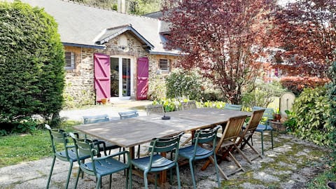 Gîte de la Rivière along the Loire with extension