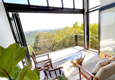 The Hidden Lookout (Yellow Room)