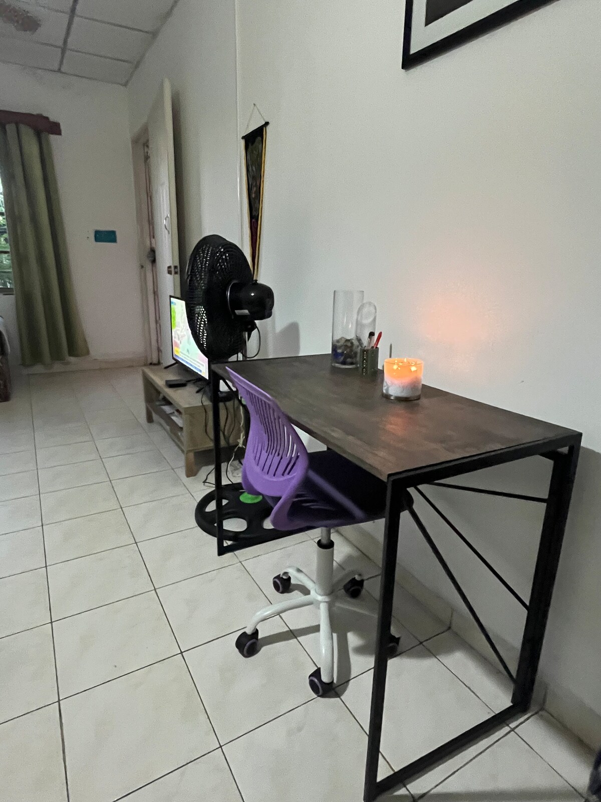 Shared workspace image 1 at Habitación #1 Colibrí in David