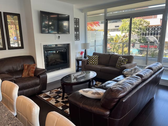 Waterfalls Hotel Beautiful 2 Bed 2 Bath Condo