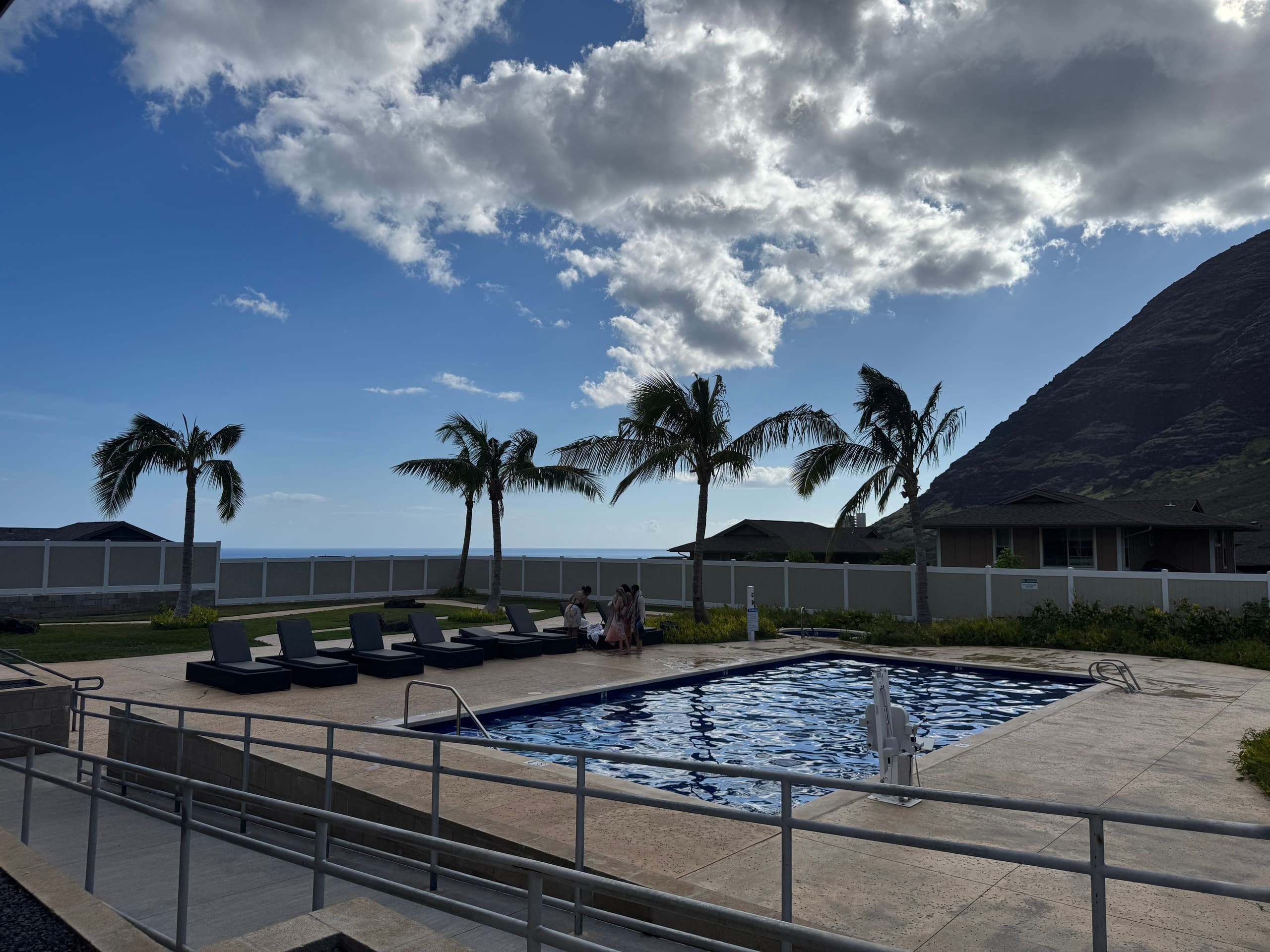 Home in Waianae · ★4.95 · 4 bedrooms · 9 beds · 2.5 private baths - Image 7