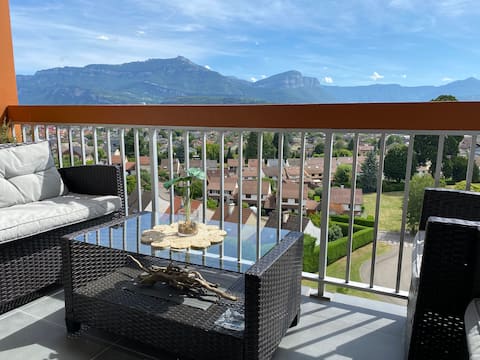 Large 90 m2 apartment with amazing view