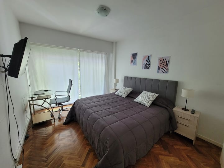Schlafzimmer 1
