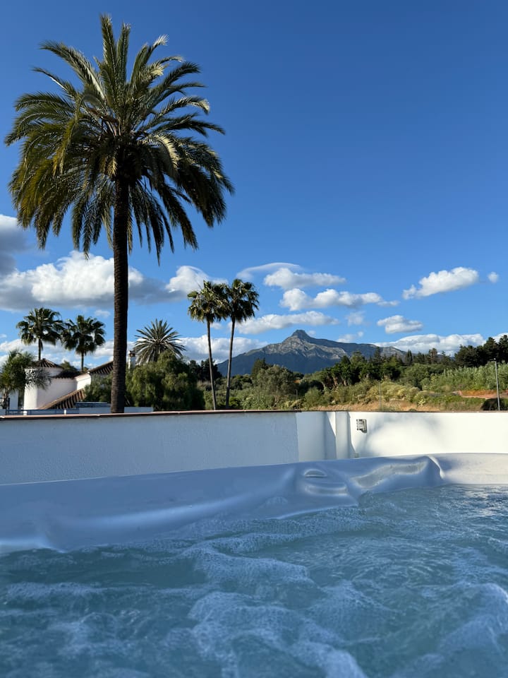 Puerto Banus/jacuzzi/quiet/great Location/ Parking - Puerto Banús
