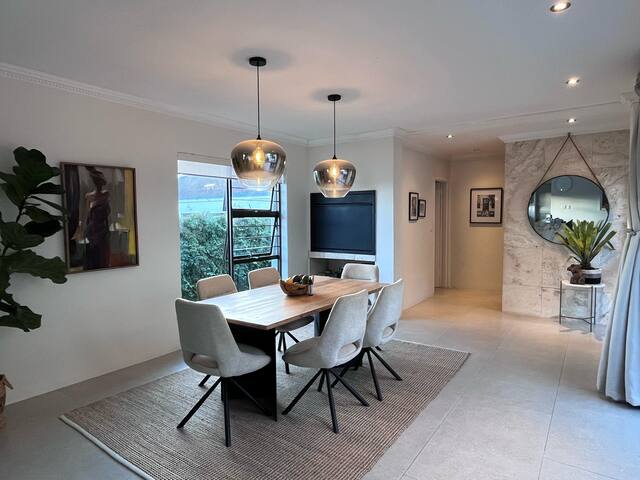 Large Family Home gallery image 2