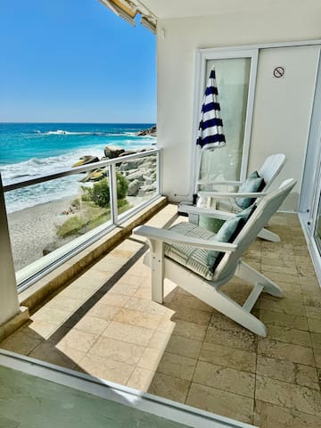 Clifton Sands F1 Valhalla 1st Beach Apartment gallery image 4