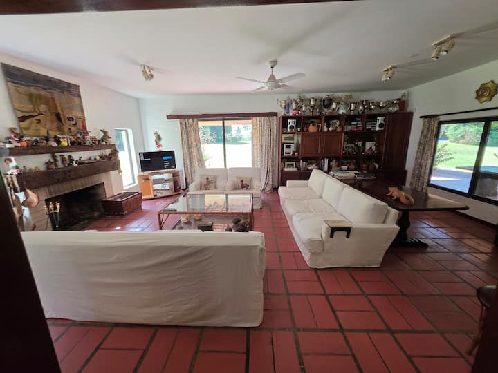 Casa De Campo "El Coraje" Entera - Zárate