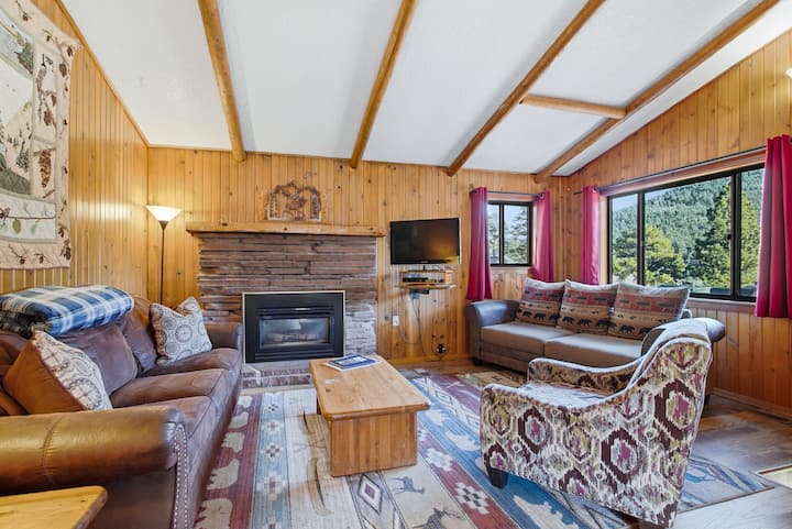 Cabin 16, Rustic Cabin With Hot Tub - Estes Park, CO