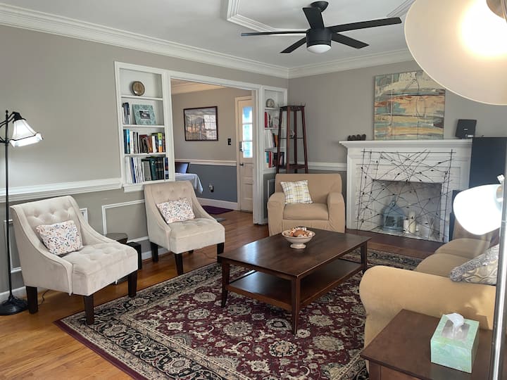 Manchester Suite - First Floor Of House - Arlington, VA
