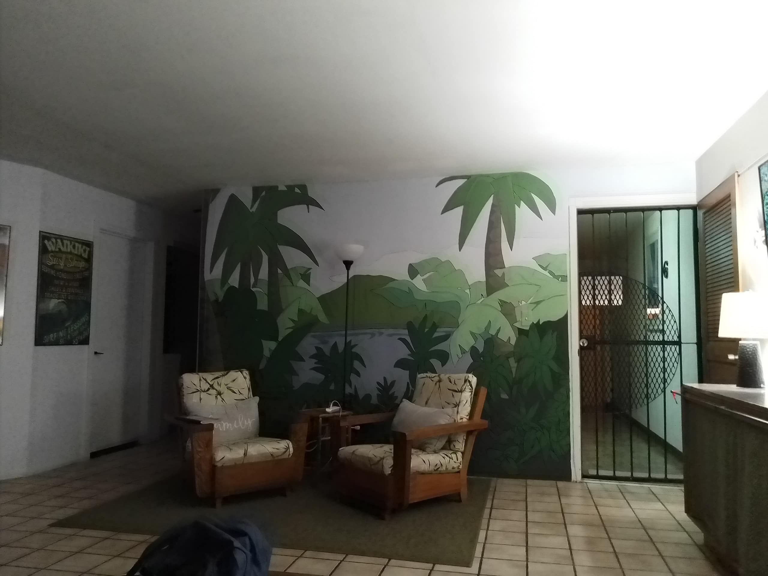 Condo in Honolulu · ★4.85 · 2 bedrooms · 3 beds · 1 private bath - Image 3
