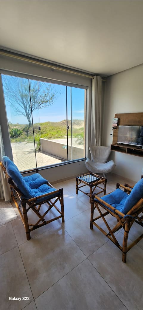 Top Airbnb: ON THE BEACH 03 W/ AIR CONDITIONING em Balneário Arroio Do Silva