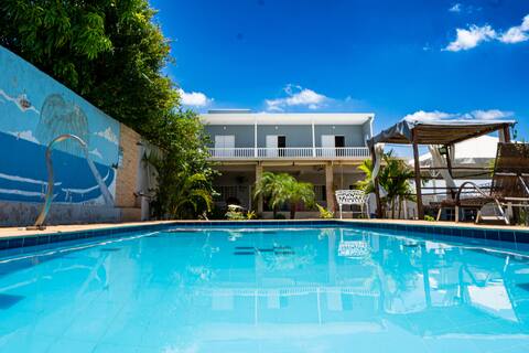 Large pool, barbecue, near Campinas
