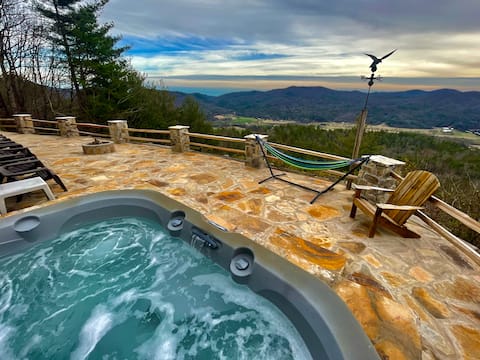 Eagle’s Nest Mountain Top Cabin Retreat