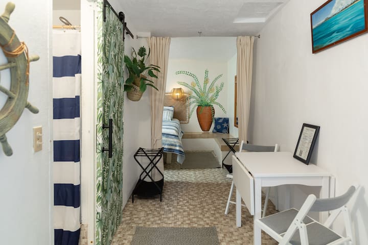Trade Winds - Guest House, Restaurant & Gift Shop managed Airbnb listing 2