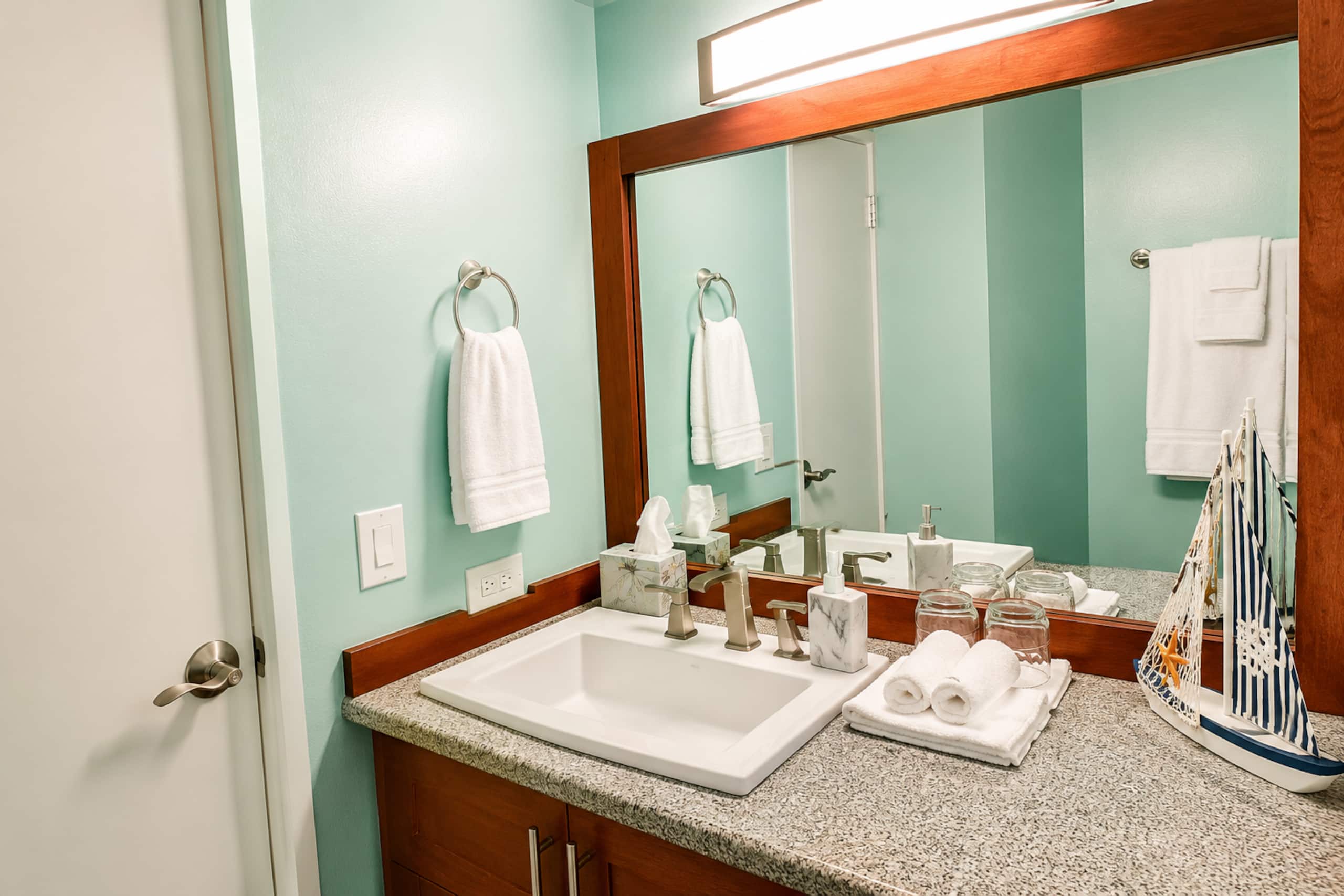Condo in Honolulu · ★4.78 · 1 bedroom · 2 beds · 1 bath - Image 9
