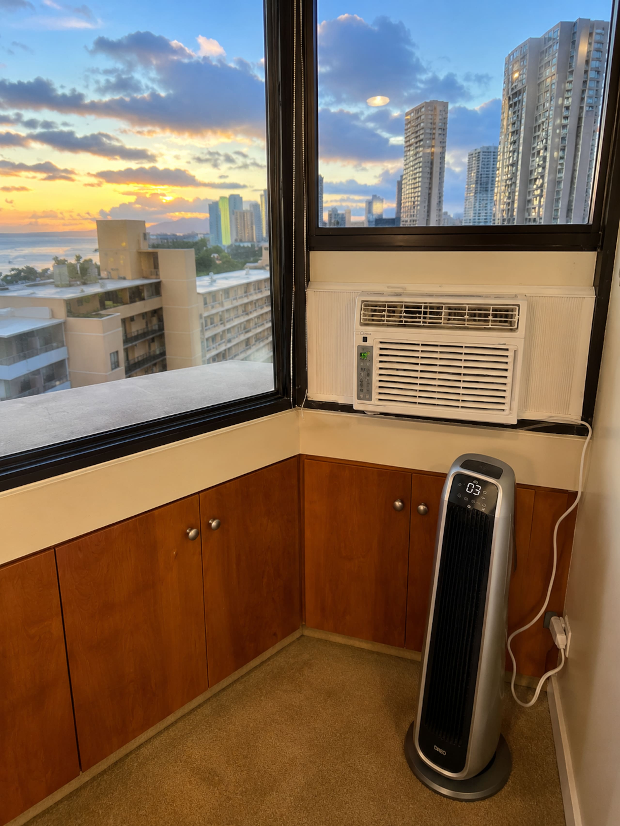 Condo in Honolulu · ★4.78 · 1 bedroom · 2 beds · 1 bath - Image 15