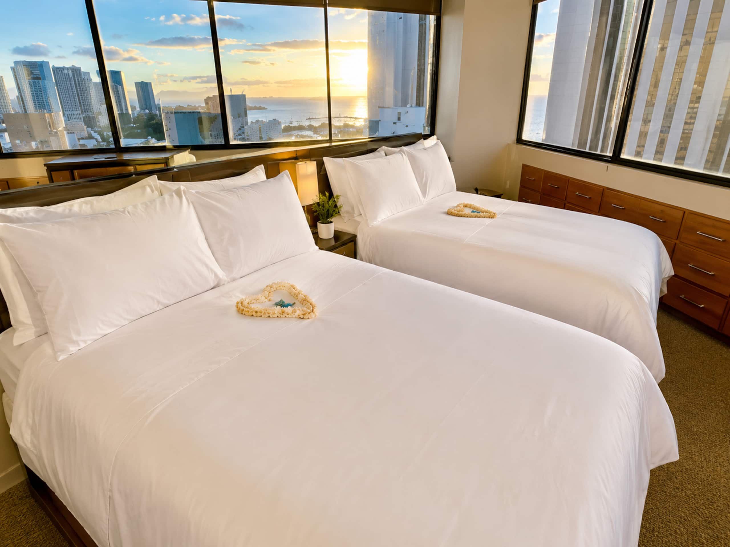 Condo in Honolulu · ★4.78 · 1 bedroom · 2 beds · 1 bath - Image 11