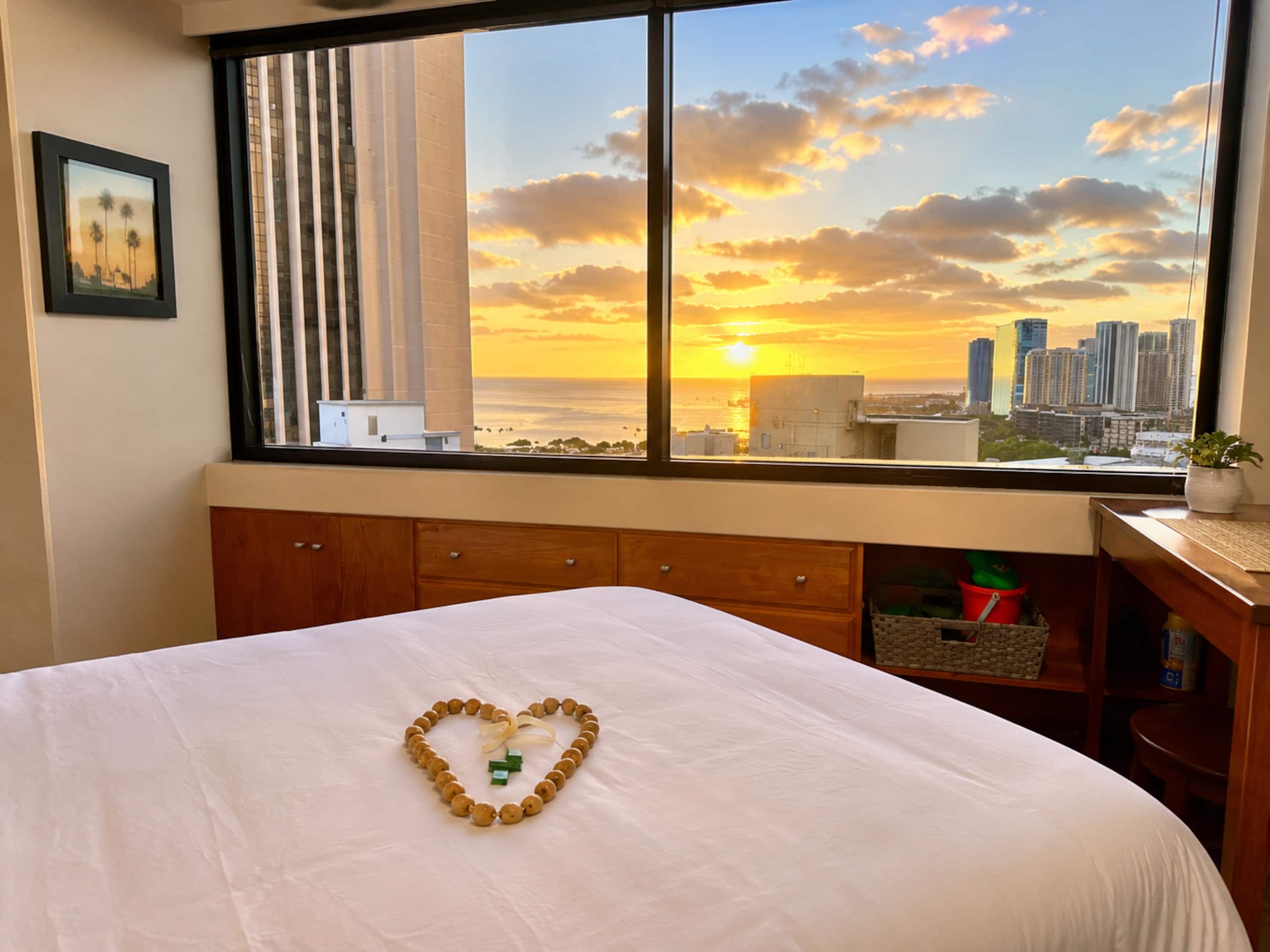 Condo in Honolulu · ★4.78 · 1 bedroom · 2 beds · 1 bath - Image 13