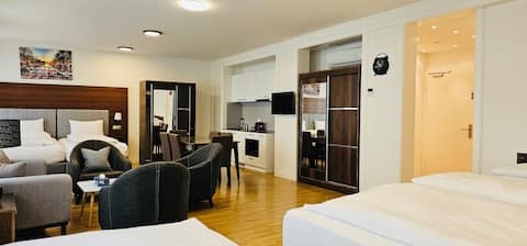 Popular Airbnb listing: Family room with private bathroom and kitchen in Rotes Quartier
