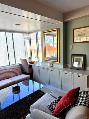 Superb,Beachfront,secure, stylish, cosy 2 bed gallery image 5