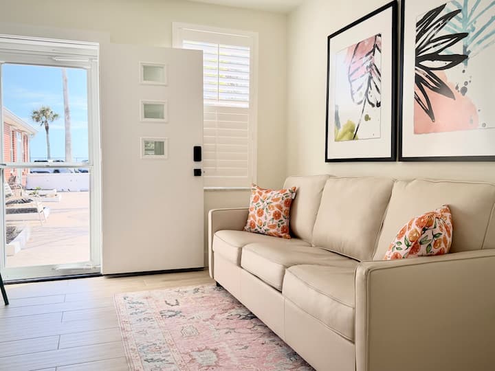 Vintage Villa 35 | Steps To Beach | Pool - Venice, FL