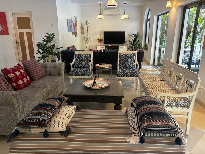 Living room image 2