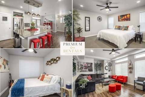 Beautiful 3 Bedroom Private home with easy access