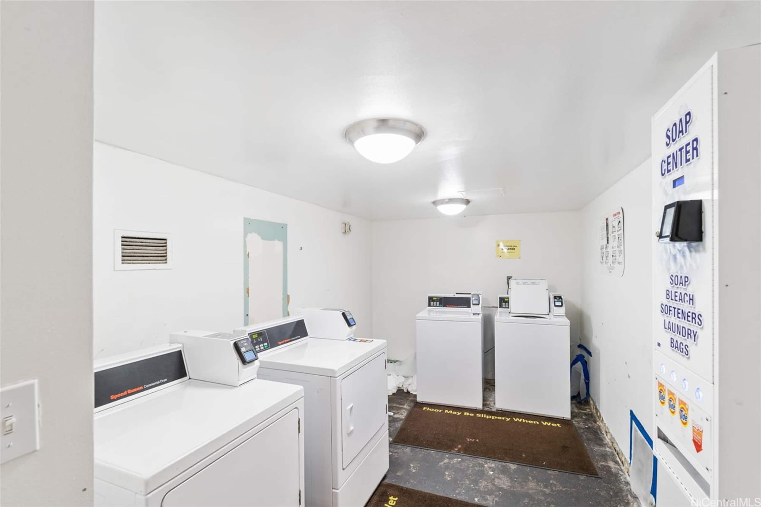 Condo in Honolulu · ★4.9 · 1 bedroom · 3 beds · 1 bath - Image 9
