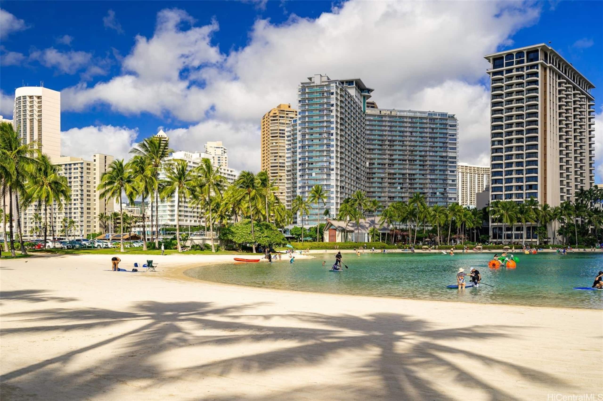 Condo in Honolulu · ★4.9 · 1 bedroom · 3 beds · 1 bath - Image 11