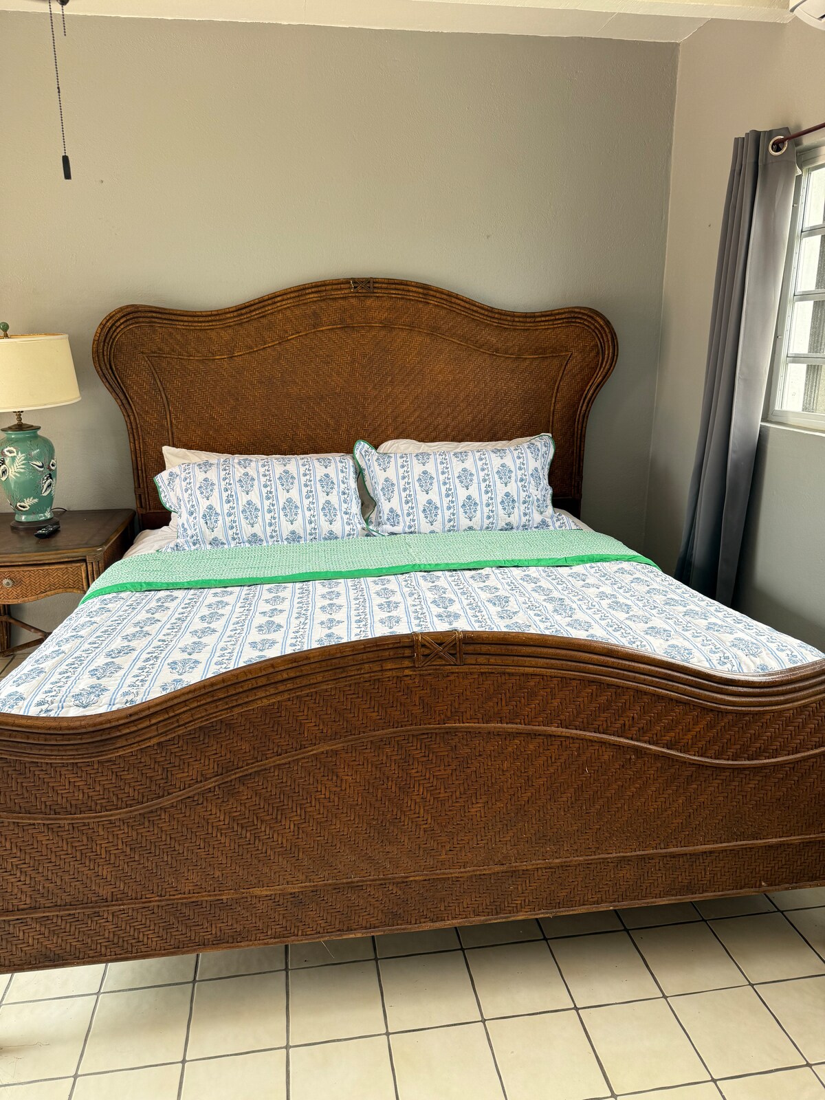 غرفة النوم 2