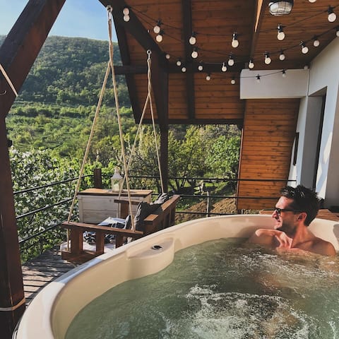 Eged Cottage house among the vineyards