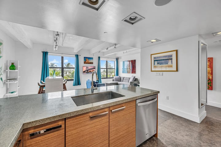 2 Bedroom South Beach Ocean Drive Suite - Miami Beach