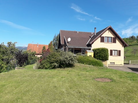 Charming cottage 300m2- 5 bedrooms 3 stays- Views!