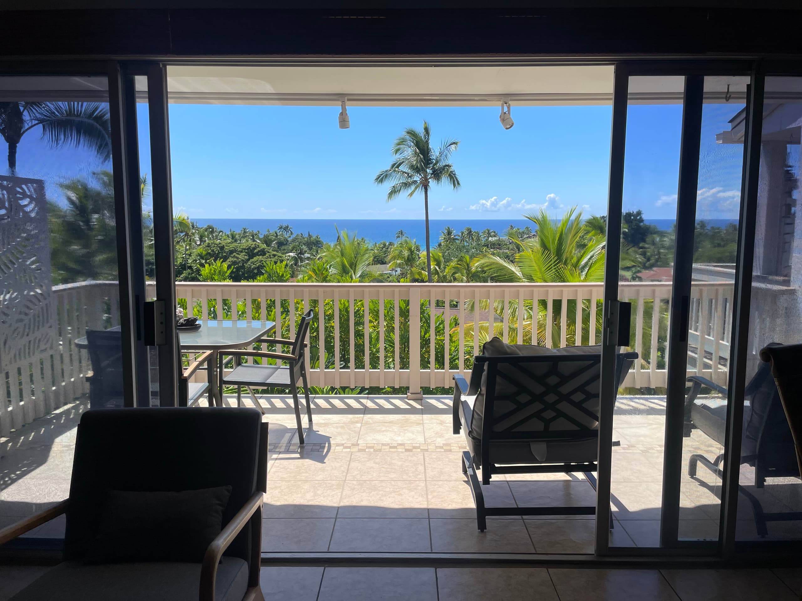 Townhouse in Kailua-Kona · ★4.75 · 1 bedroom · 2 beds · 1 private bath - Image 17