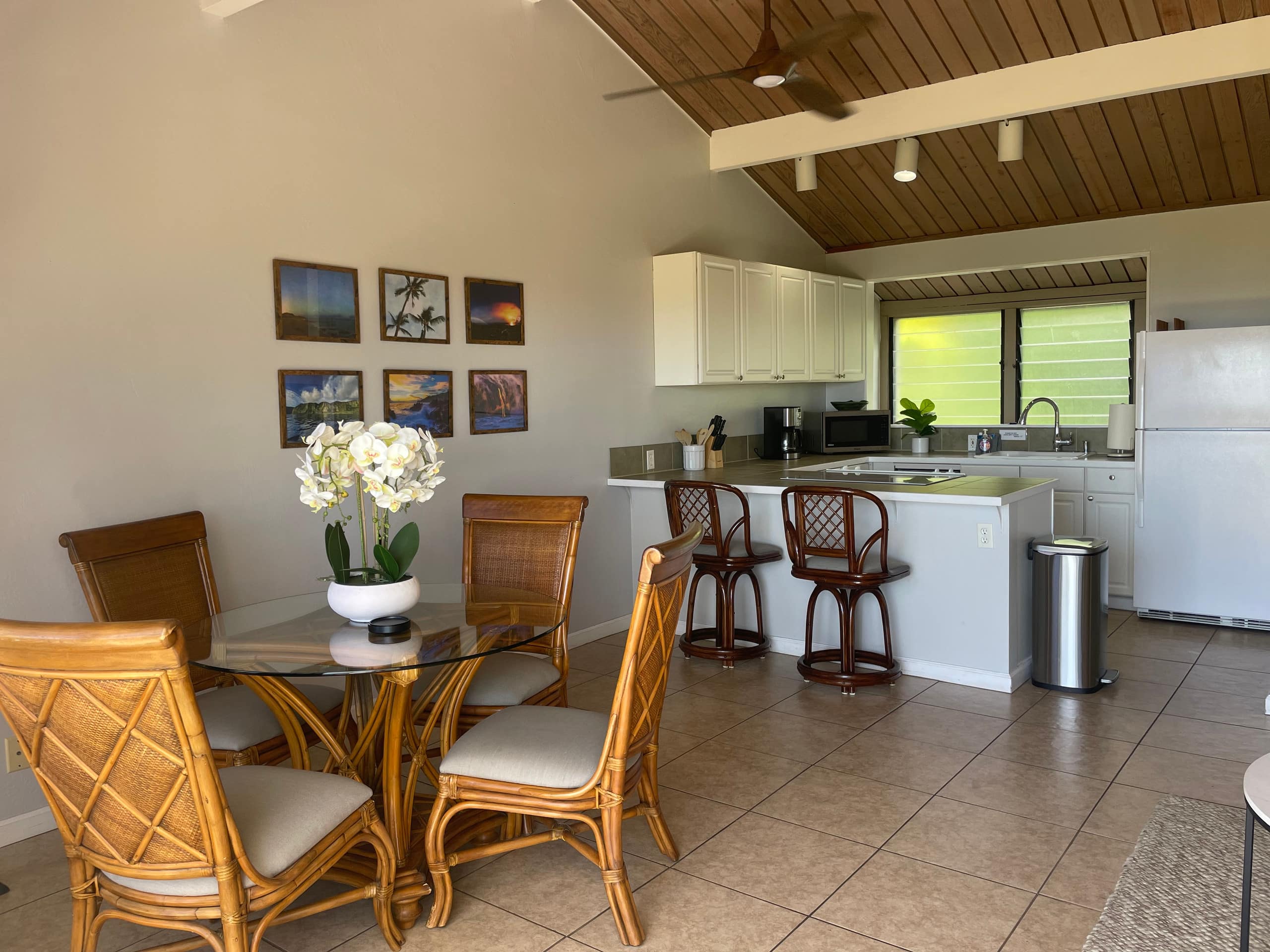 Townhouse in Kailua-Kona · ★4.75 · 1 bedroom · 2 beds · 1 private bath - Image 5