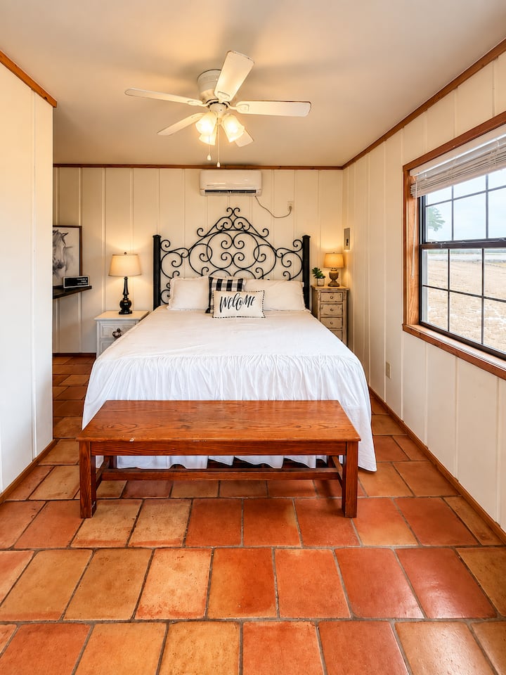 A comfortable, plush, peaceful place to recharge after a full day of ranch life and exploring Boerne.